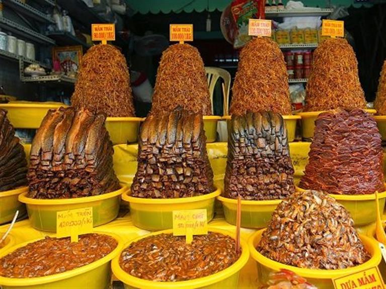 MEKONG DELTA BORDER TOWN'S SALTED, DRIED FISH MARKET