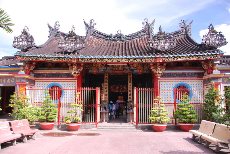 KIẾN AN CUNG